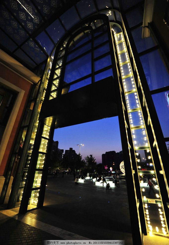 蓝色港湾夜景 入口 商业街 灯影 欧式建筑 西式建筑 楼房 大门