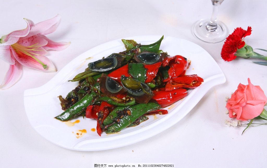 擂辣椒皮蛋图片