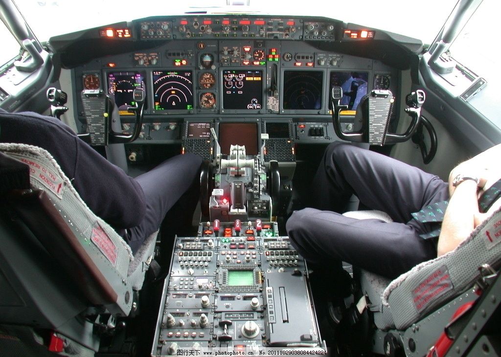 飞机驾驶室图片