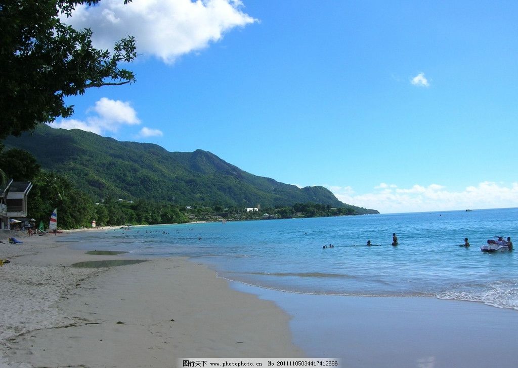 阳光海滩 碧海蓝天 沙滩 大海 美丽 白云 山水风景 自然景观 摄影 bmp