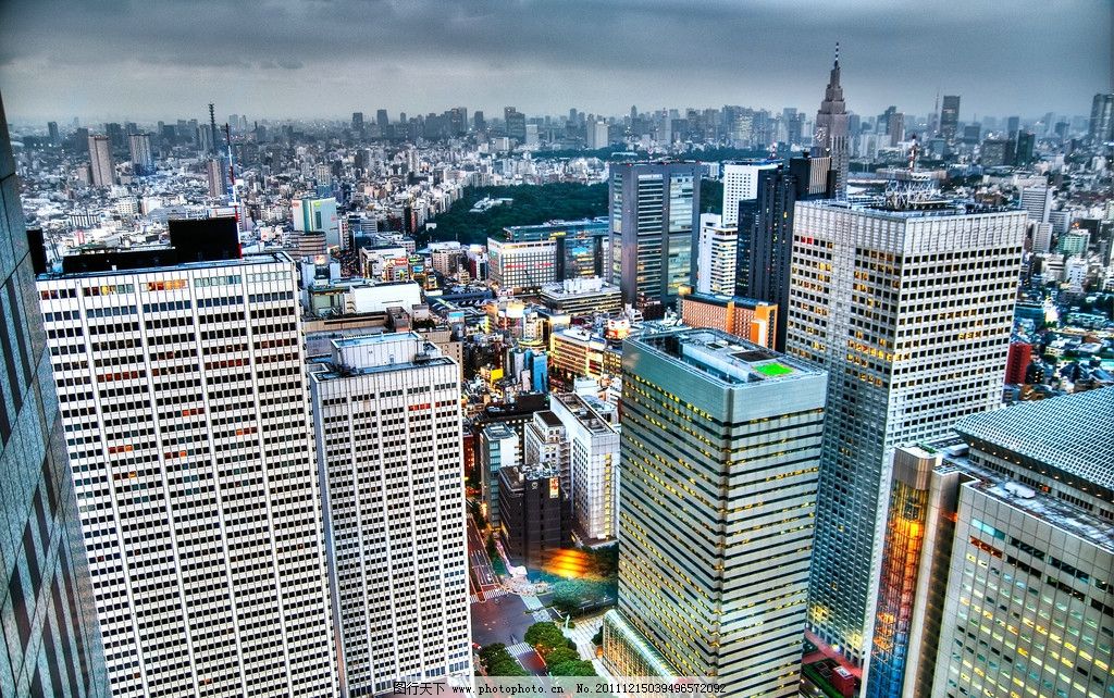 城市高楼大厦时尚风景小清新插画