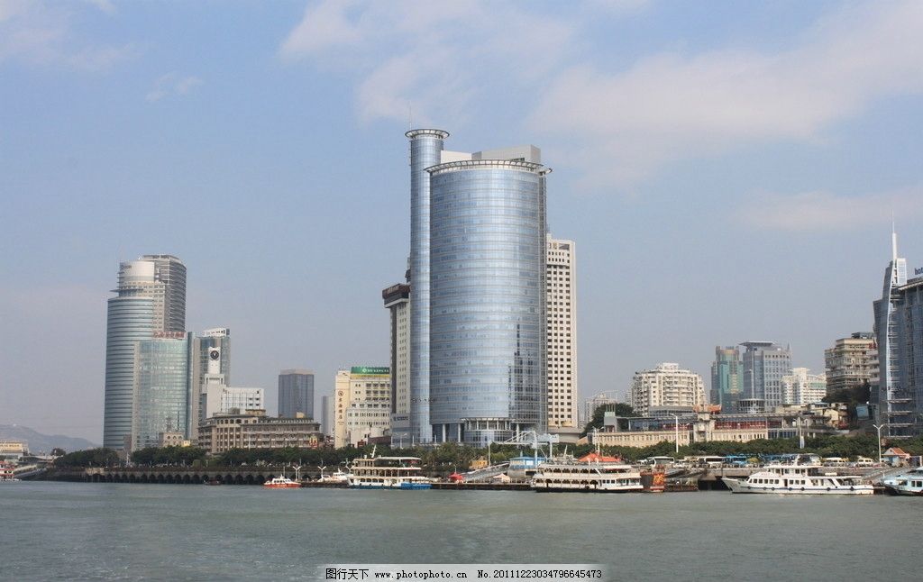 厦门风光 高楼大厦 厦门 风景 轮渡 酒店写真 建筑 福建 城市 经济特区 码头 海湾 港口 写字楼 商业楼 建行大厦 办公楼 海岛 别墅 楼群 街景 商业 繁荣 海 海水 天空 建筑景观 自然景观 摄影 72DPI JPG